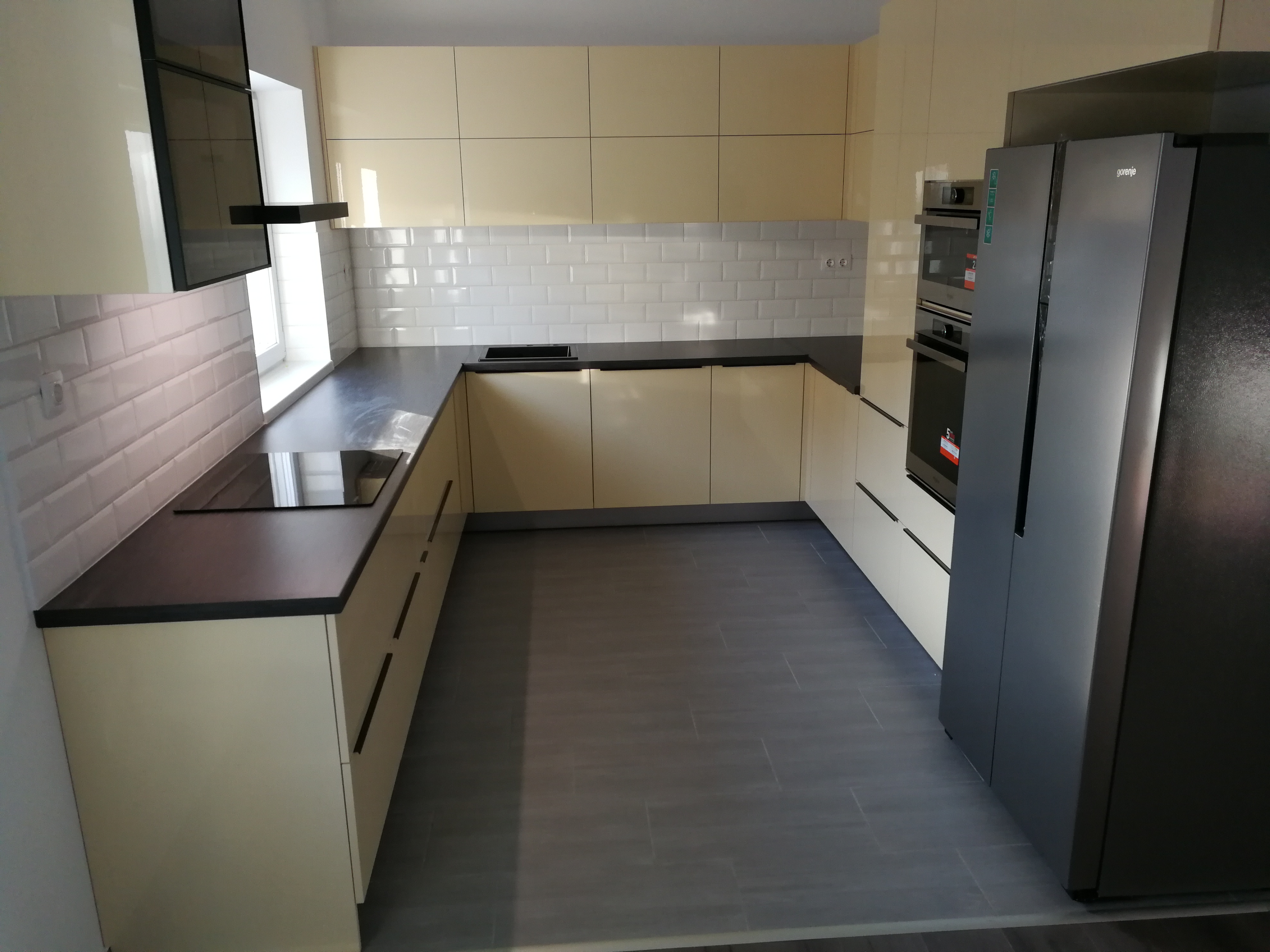 Egyedi 2